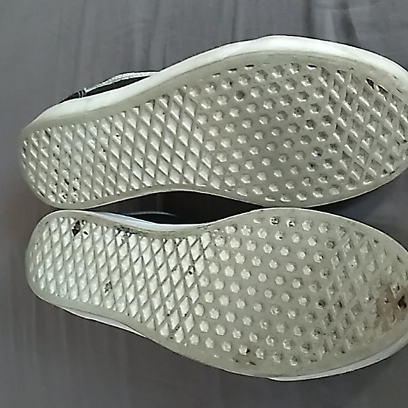 Vans - Picture 4 of 4